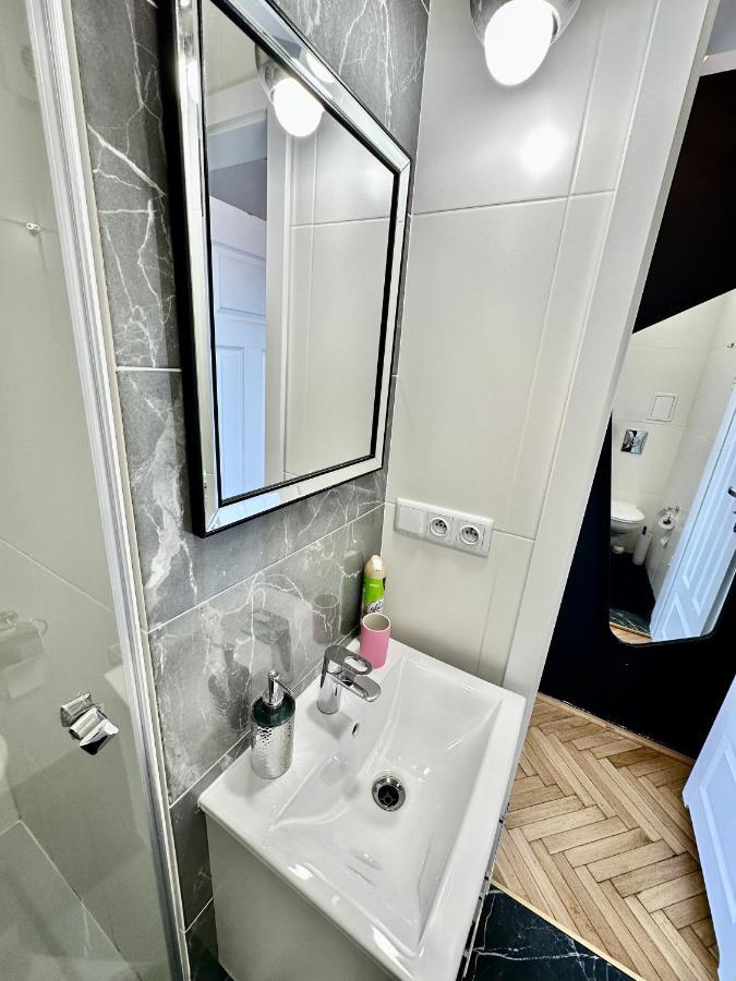 Platinum Metro X2 Wifi 350 Mbs Netflix Hbo Appletv Apartment Варшава Екстериор снимка