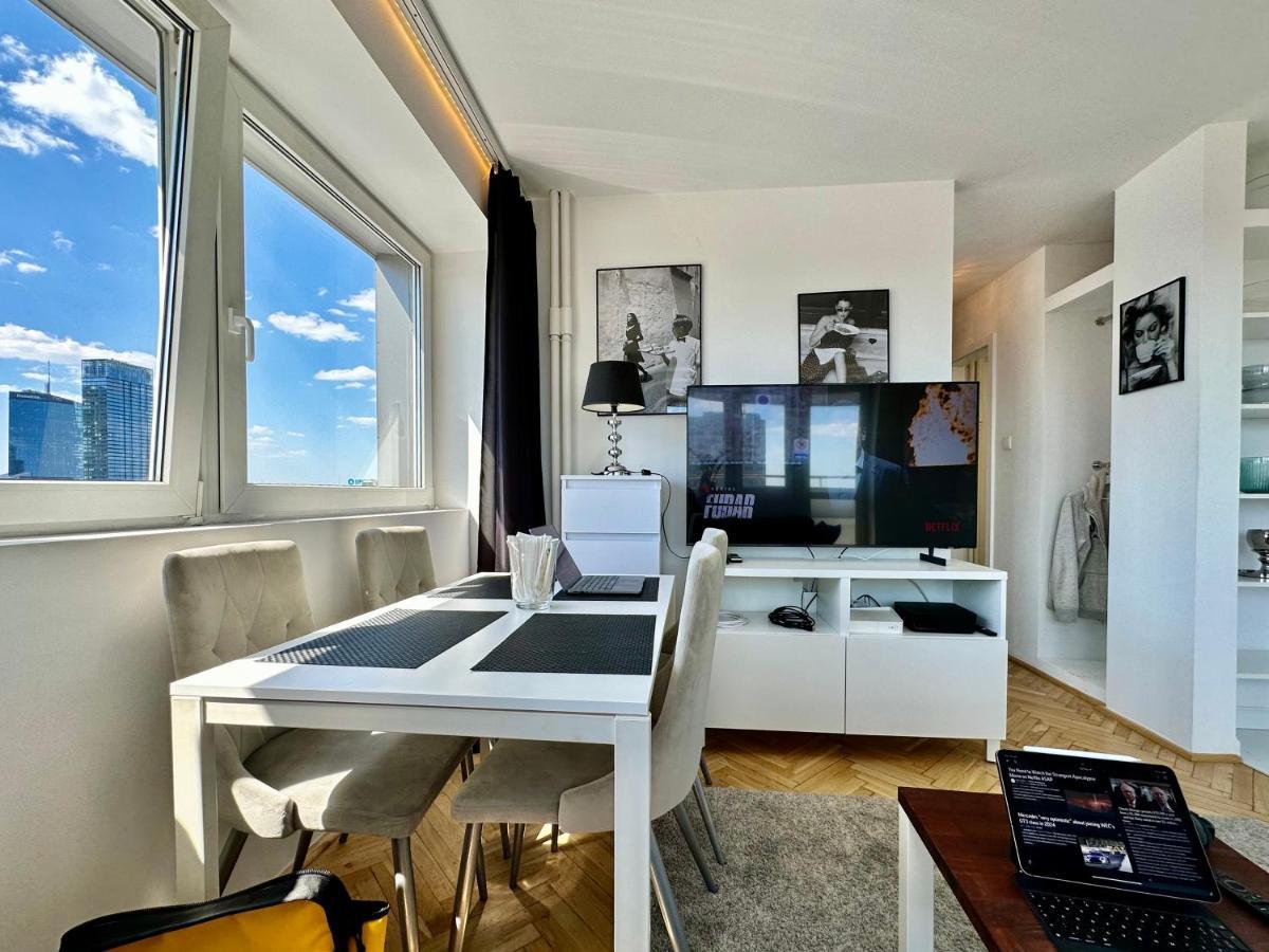 Platinum Metro X2 Wifi 350 Mbs Netflix Hbo Appletv Apartment Варшава Екстериор снимка